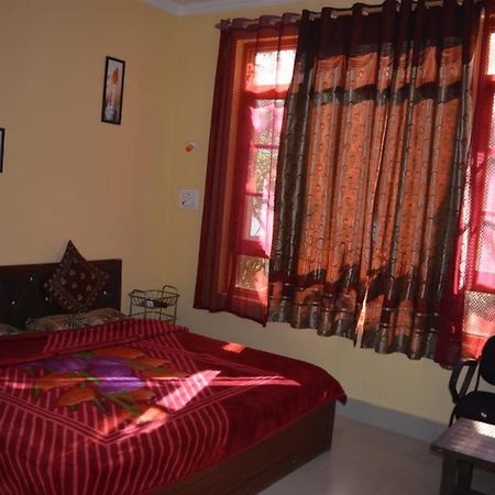 Nice One Palace Srinagar  Exterior photo