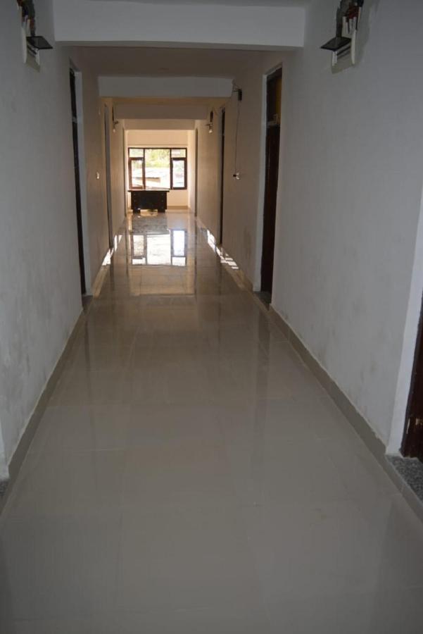 Nice One Palace Srinagar  Exterior photo
